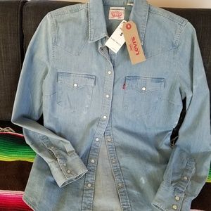 Levi's denim stretch button up